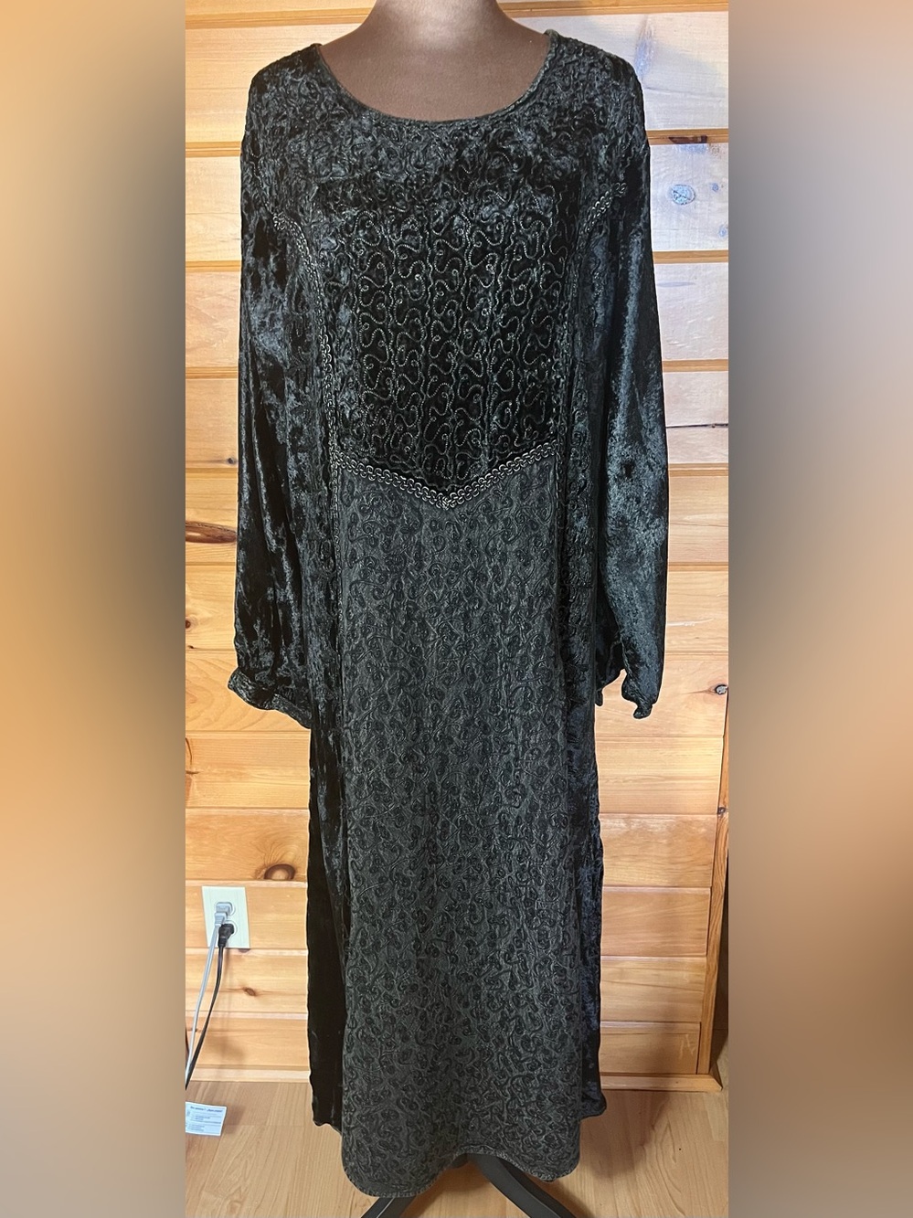 Long Sleeve Black Velvet Embroidered Maxi Dress